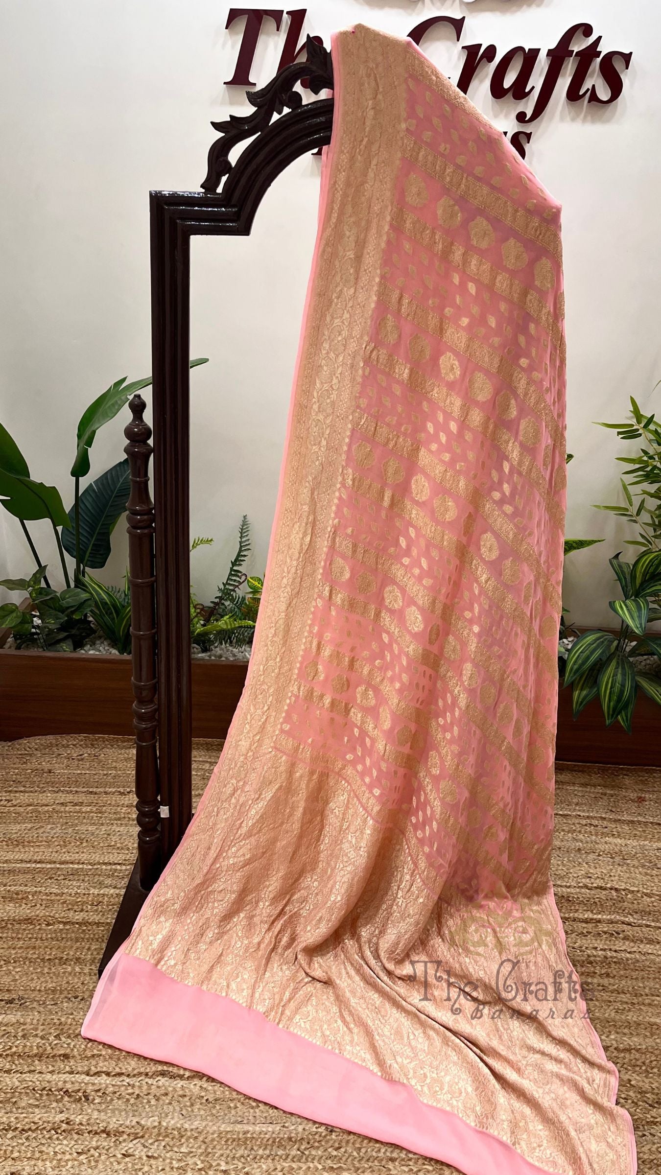 Khaddi Georgette Handloom Banarasi Saree