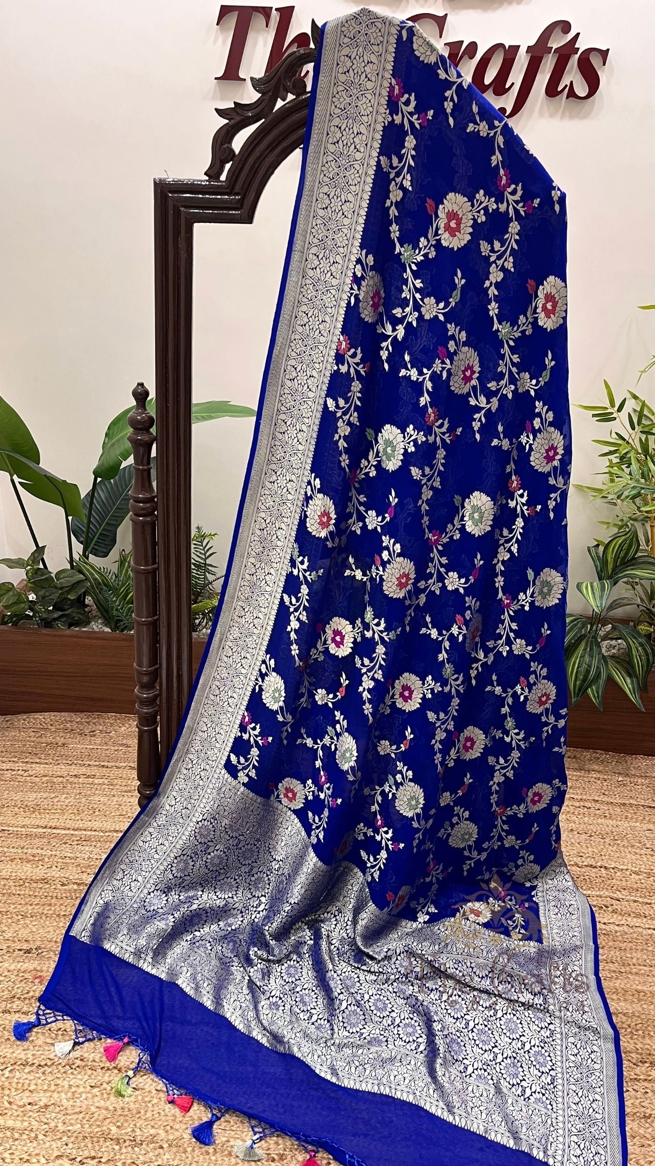 Khaddi Georgette Handloom Banarasi Saree - Jaal with Meenakari