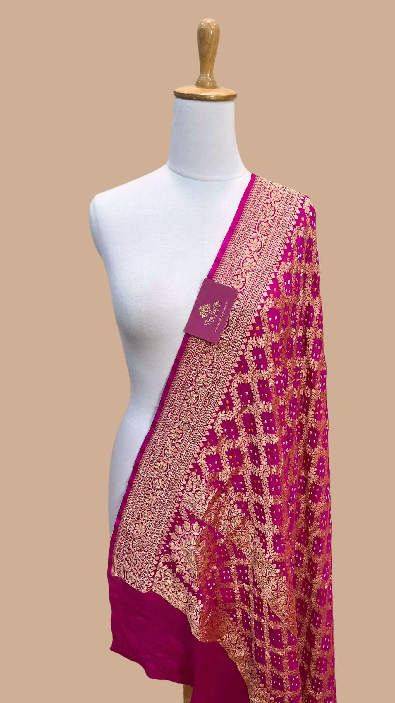 Khaddi Georgette Banarasi Handloom Bandhej Dupatta