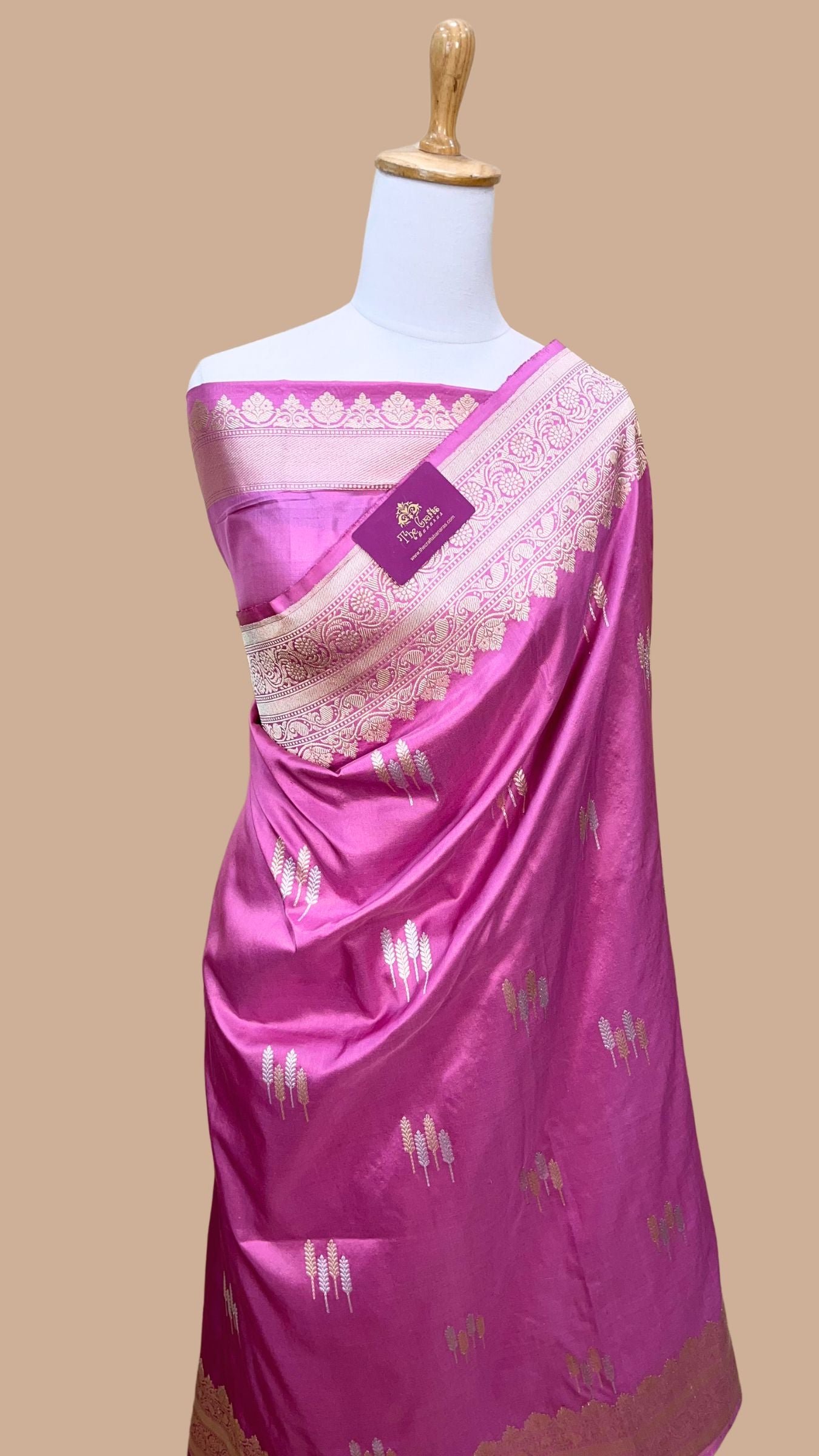 Pure Katan Silk Handloom Banarasi Saree - with sona rupa kadhua motifs