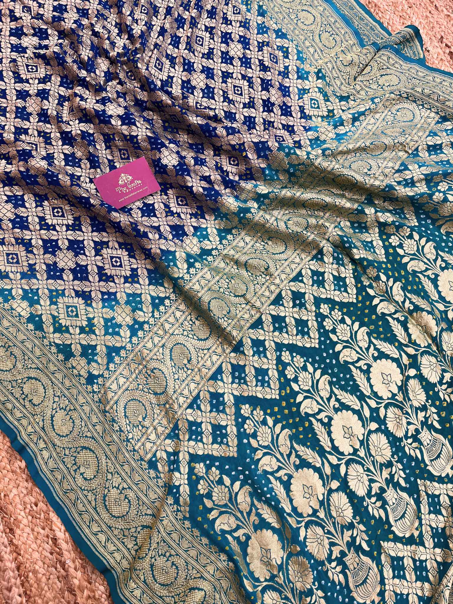 Khaddi Georgette Banarasi Handloom Bandhej Dupatta