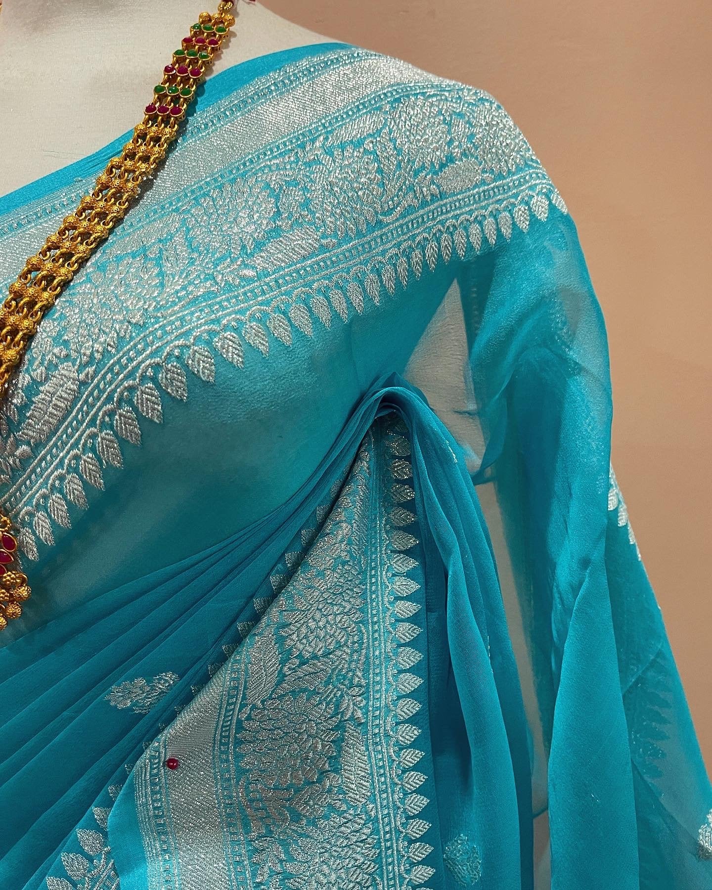 Pure Georgette Handloom Banarasi Saree - The Crafts Clothing