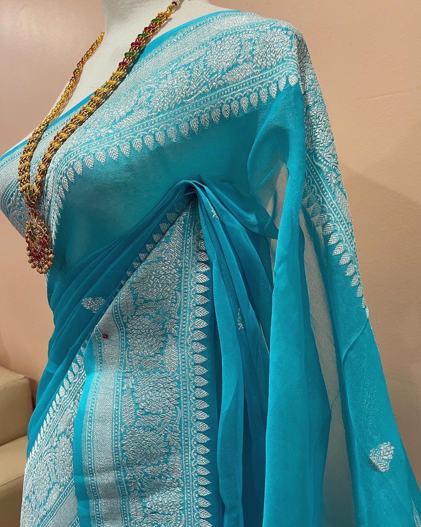 Pure Georgette Handloom Banarasi Saree - The Crafts Clothing