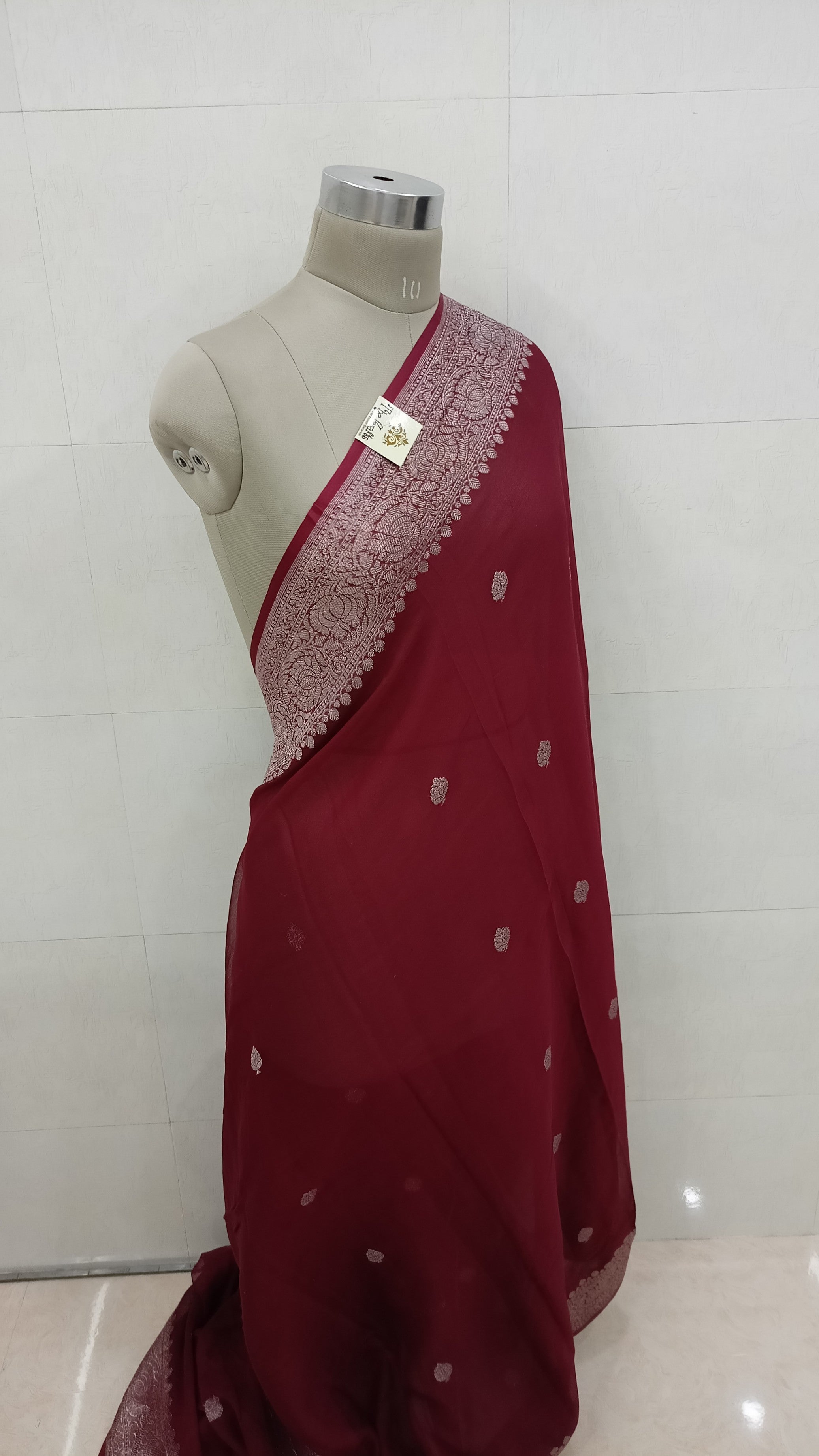 Pure Handloom Georgette Banarasi Saree - Silver Zari