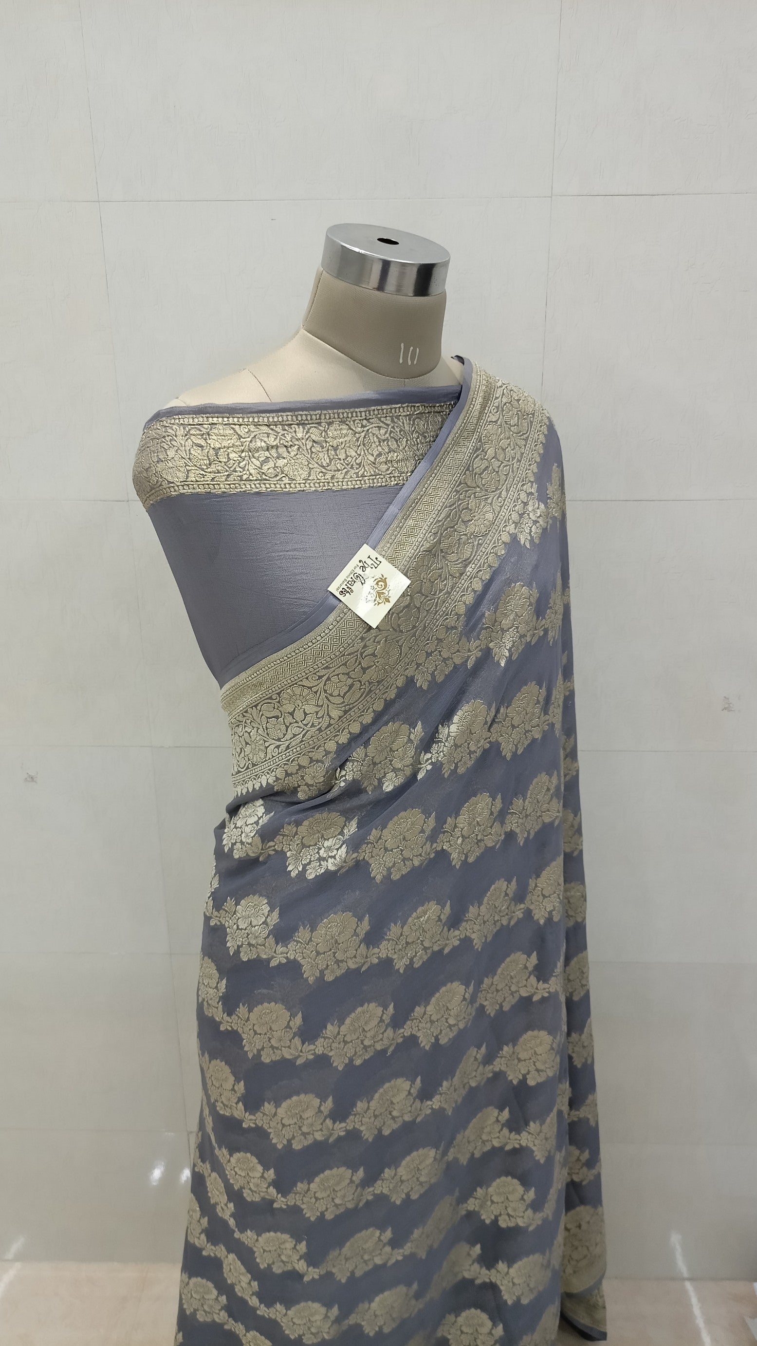 Khaddi Georgette Handloom Banarasi Saree - Water Zari