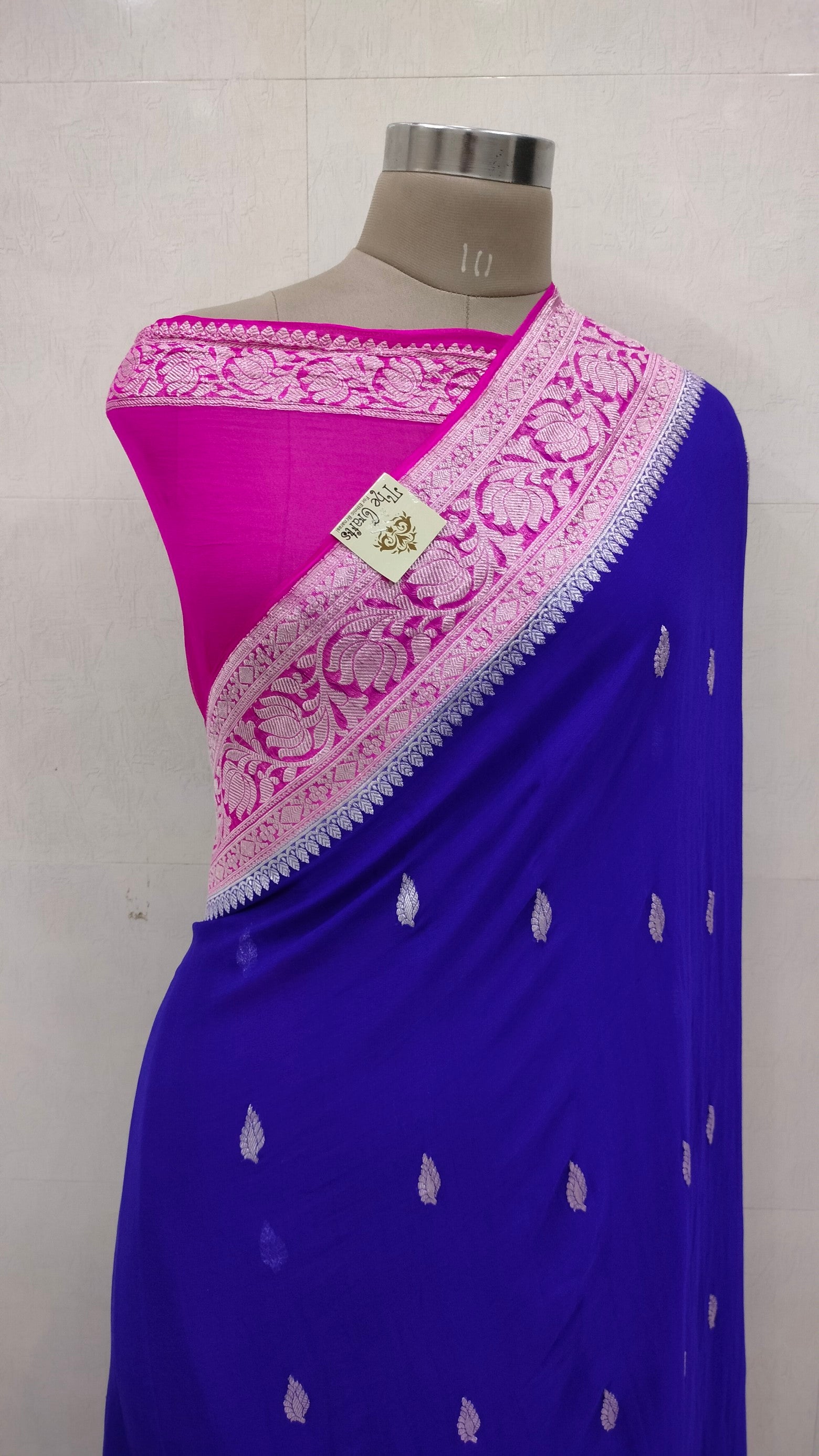Pure Georgette Banarasi Handloom Saree - Silver Zari