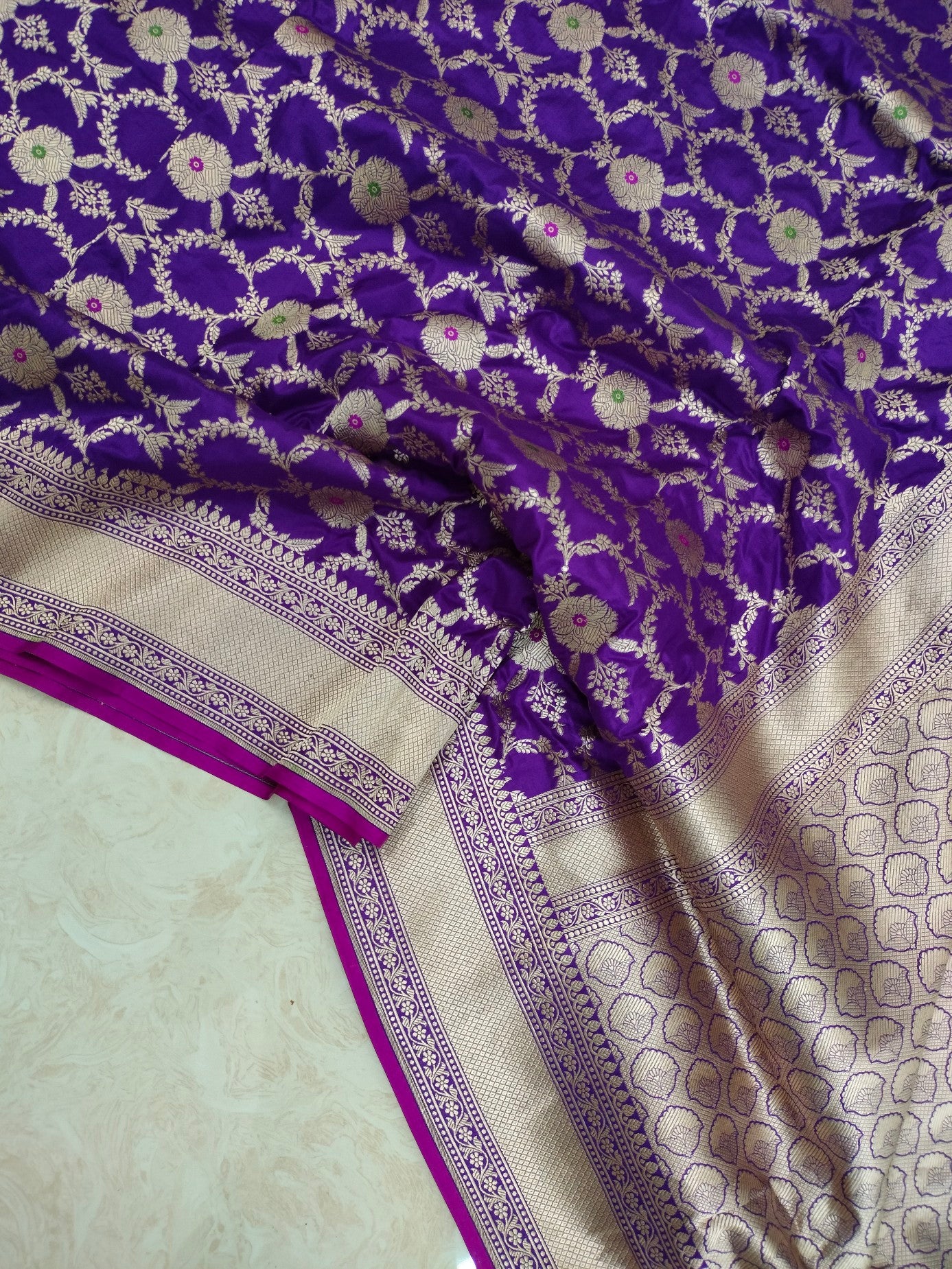 Pure Katan Silk Handloom Banarasi Saree - Jaal work with meenakari