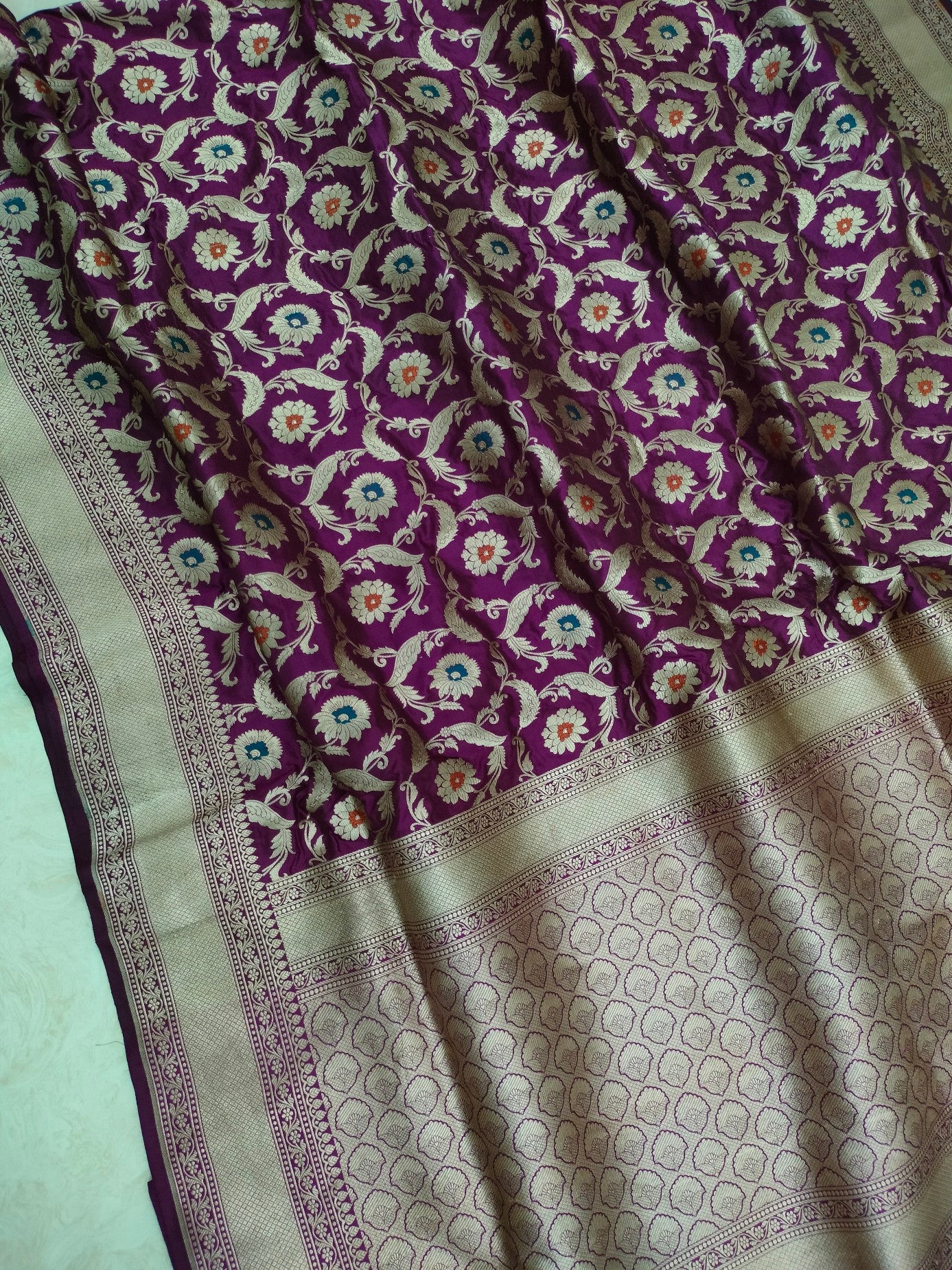 Pure Katan Silk Handloom Banarasi Saree - Jaal work with meenakari