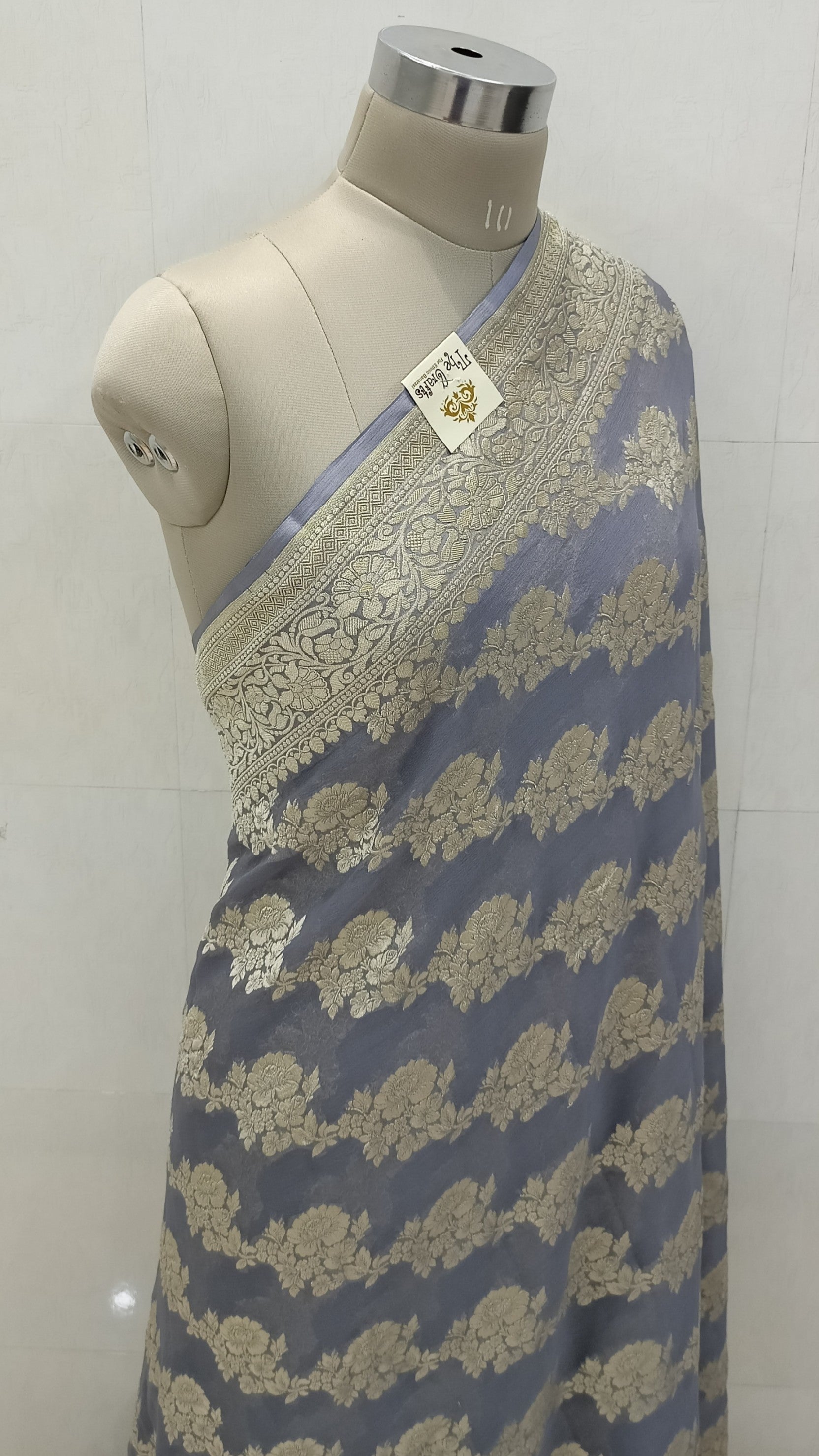 Khaddi Georgette Handloom Banarasi Saree - Water Zari