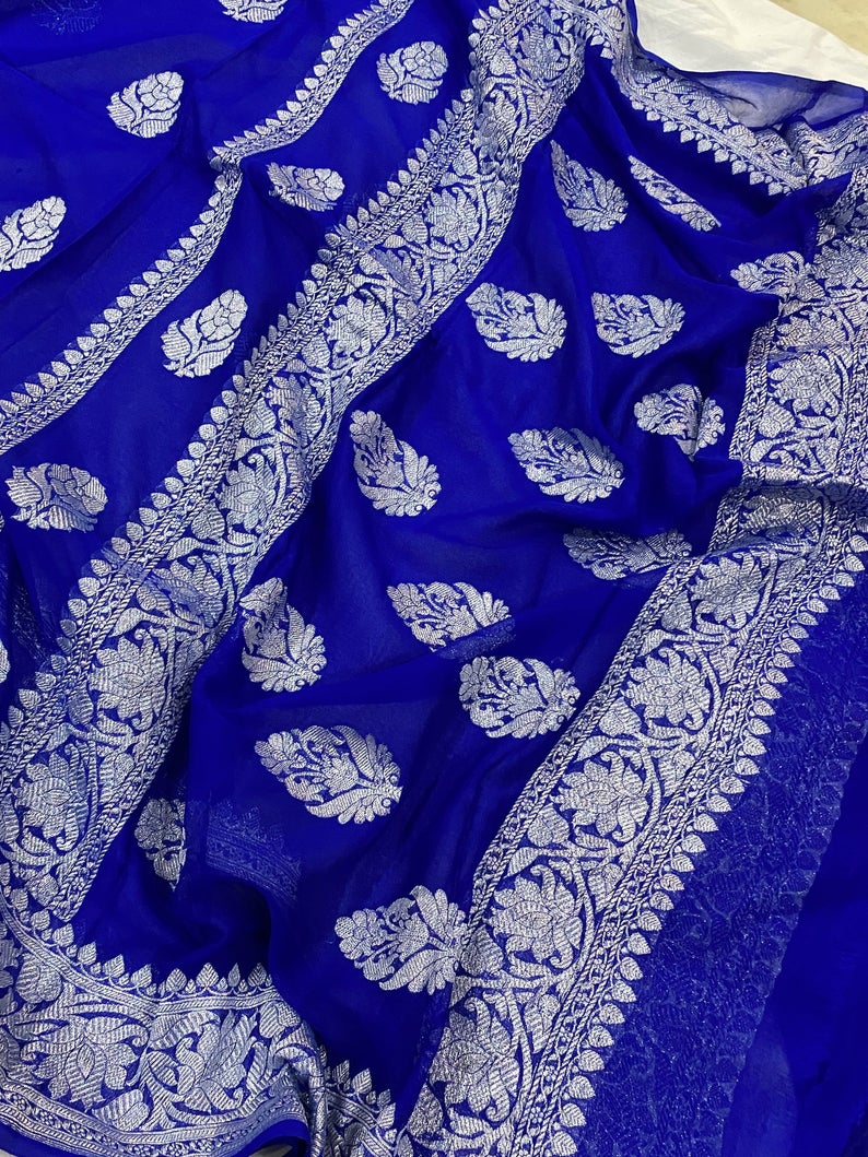 Pure Georgette Banarasi Handloom Saree - Silver Zari