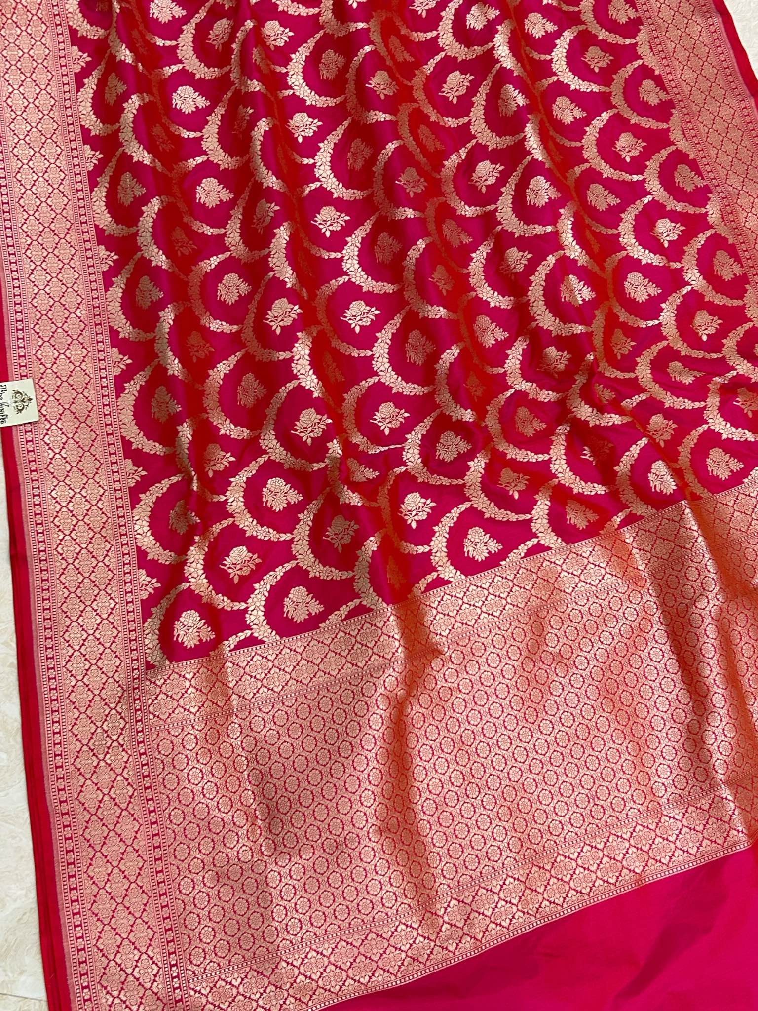 Hot pink Pure Katan Silk Handloom Banarasi Saree - Jaal Work