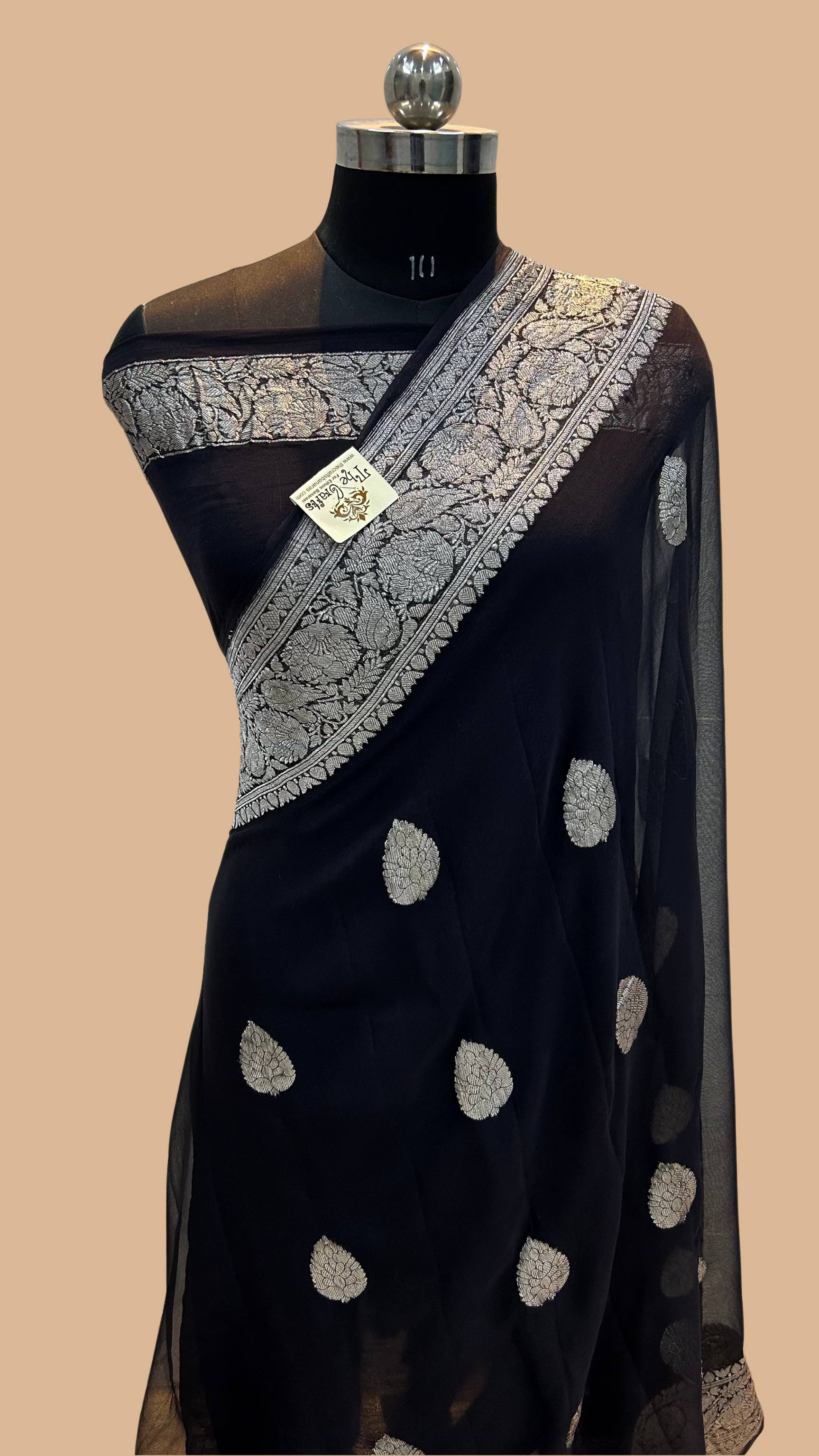 Pure Georgette Banarasi Handloom Saree - Silver Zari