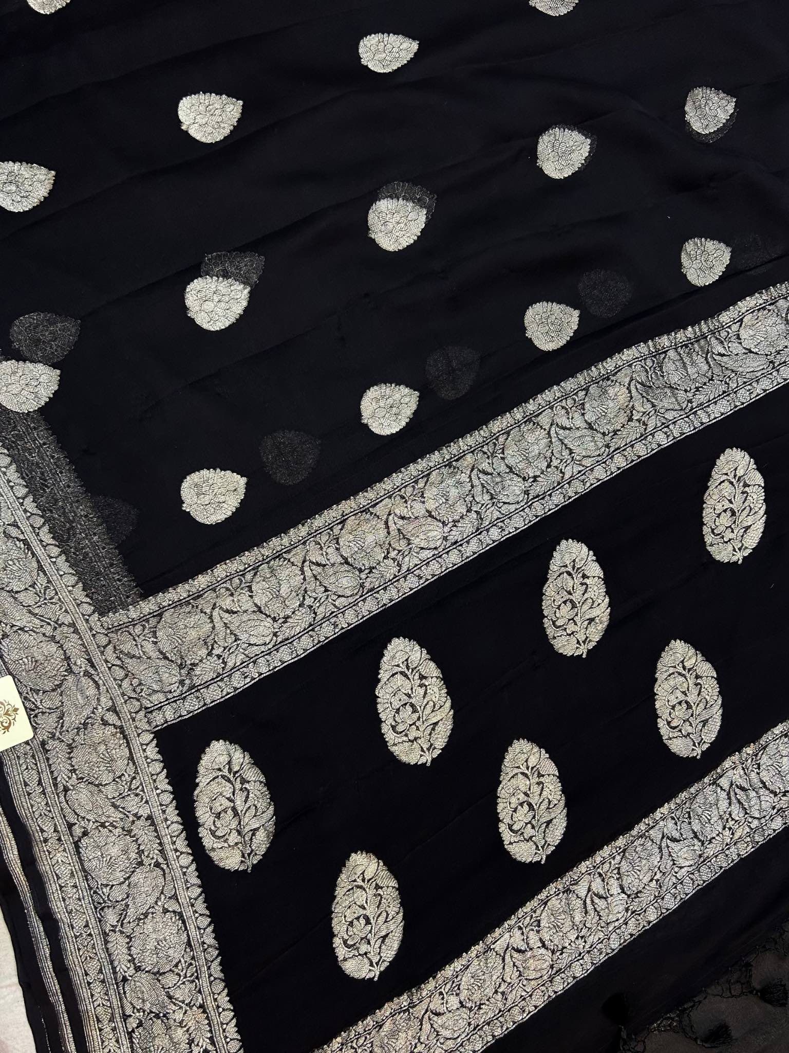 Pure Georgette Banarasi Handloom Saree - Silver Zari