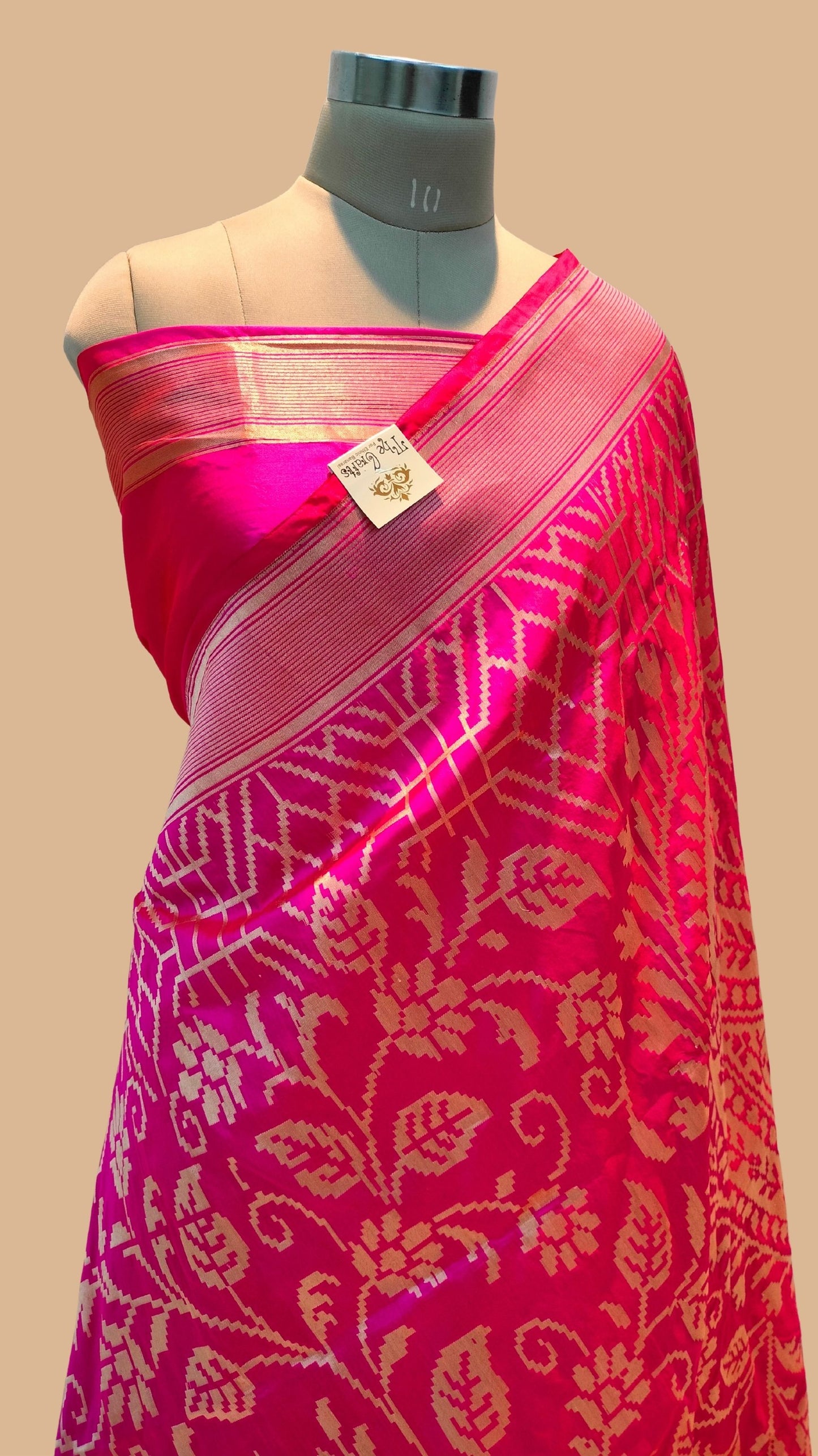 Hot Pink Pure Katan Silk Handloom Banarasi Saree - Jangla